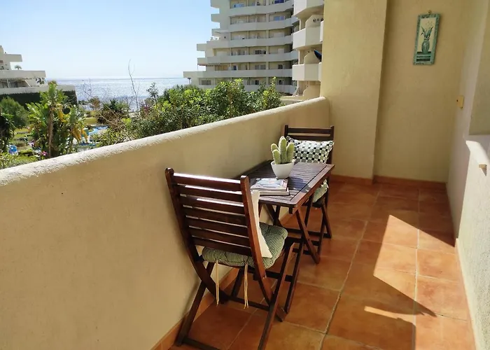 Benalbeach, Bonito 2 Apartament