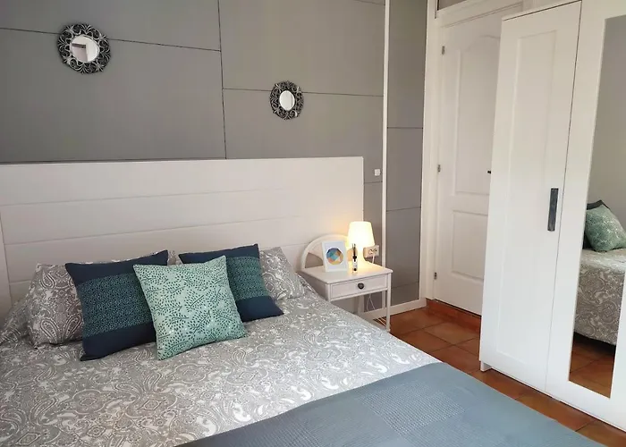 Benalbeach, Bonito 2 Apartament *